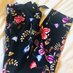 Like New “Sash” High Waisted floral printer Pants